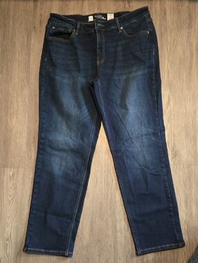 Time and Tru Women's Dark Straight Leg Jeans